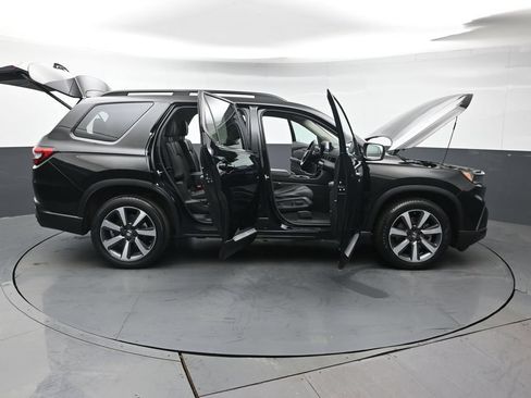 Used 2023 Honda Pilot Touring image 54