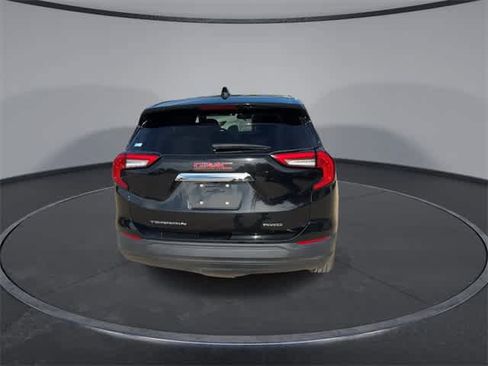 Used 2024 GMC Terrain SLE image 7