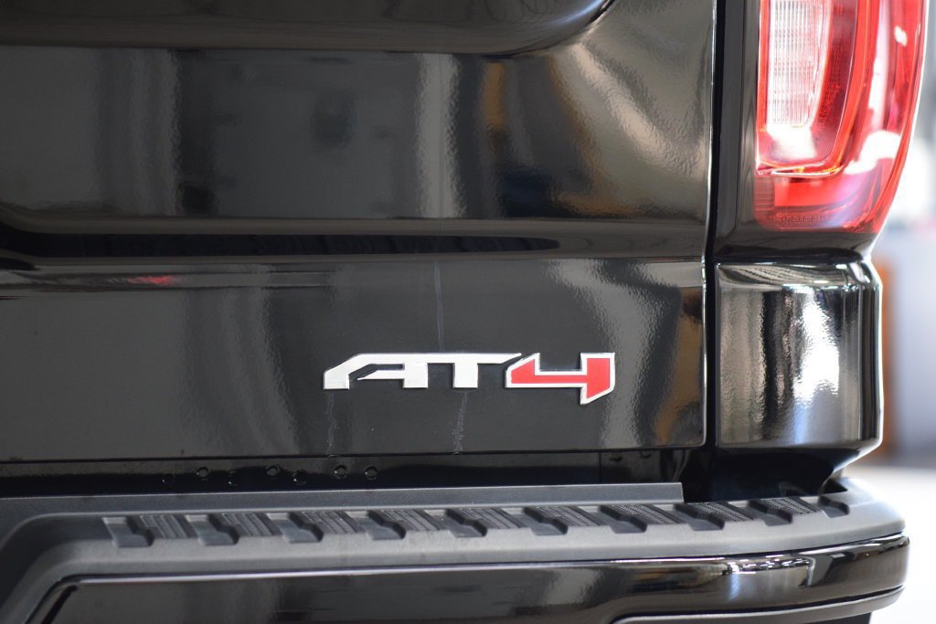 Used 2025 GMC Sierra 1500 AT4 w/ AT4 Premium Package AWD/4WD image 21