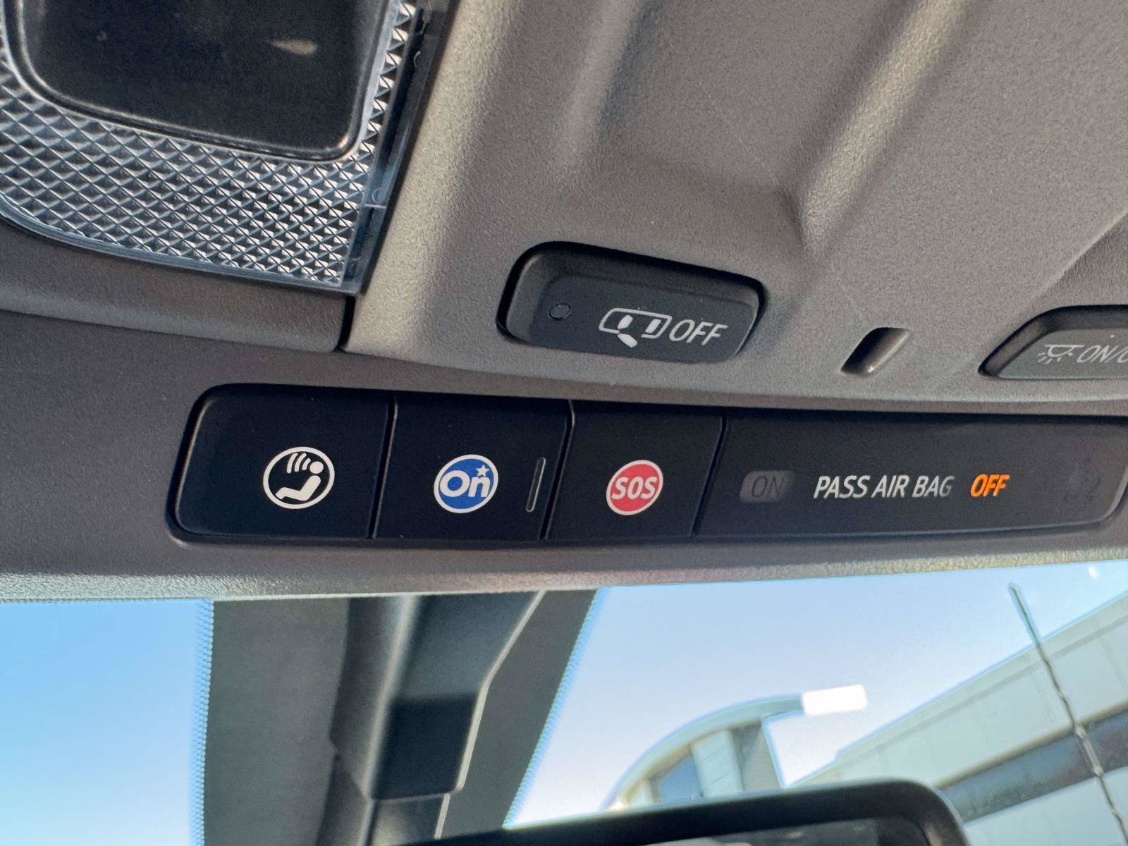 Used 2020 Chevrolet Silverado 2500 Custom w/ Custom Value Package AWD/4WD image 36