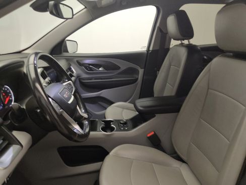 Used 2020 GMC Terrain SLT image 17