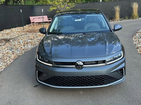 New 2025 Volkswagen Jetta SE image 8
