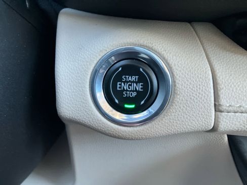 Used 2023 Buick Envision Avenir image 29