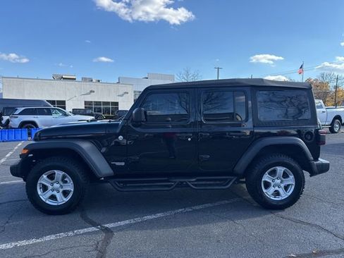 Used 2021 Jeep Wrangler Unlimited Sport image 23