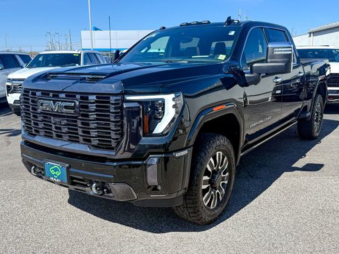 Certified 2024 GMC Sierra 2500 Denali Ultimate image 3