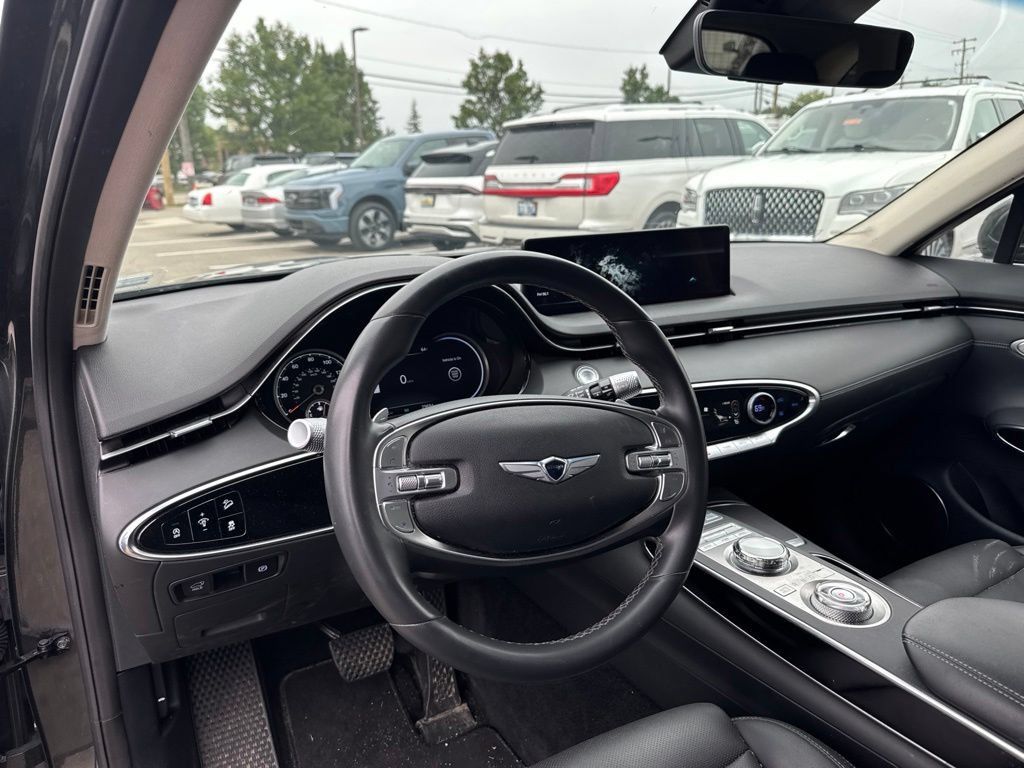 Used 2025 Genesis GV70 2.5T AWD/4WD image 11