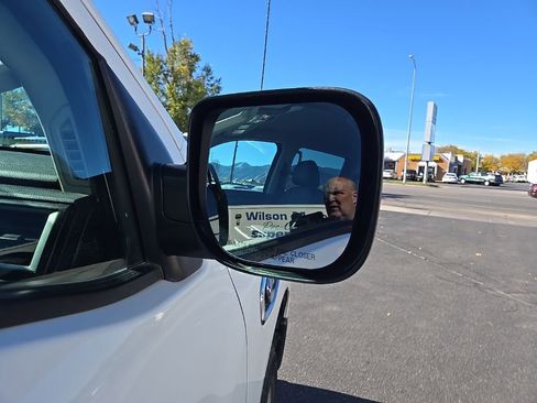 Used 2017 Nissan Titan S image 26