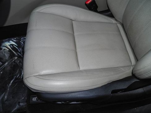 Used 2021 Land Rover Range Rover Velar S image 25