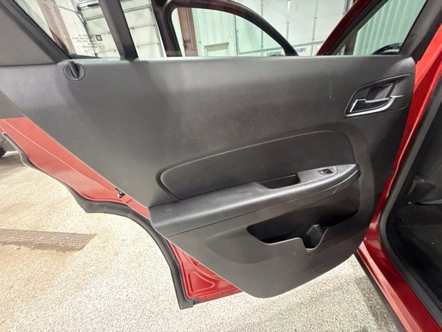 Used 2015 GMC Terrain SLE AWD/4WD image 12