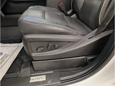Used 2019 Chevrolet Silverado 2500 High Country w/ Duramax Plus Package AWD/4WD image 10