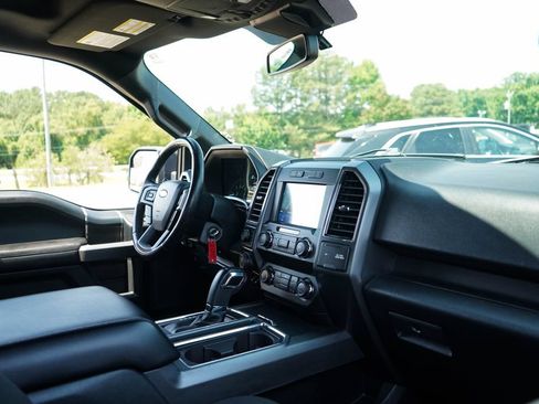 Used 2019 Ford F150 XLT w/ Equipment Group 302A Luxury AWD/4WD image 15
