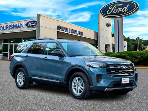 Used 2025 Ford Explorer Active AWD/4WD image 1