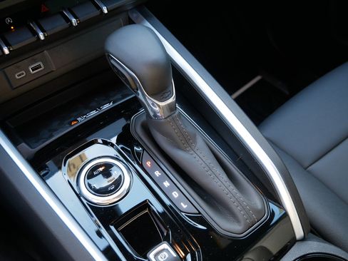 New 2026 Chevrolet Colorado LT w/ LT Convenience Package image 9