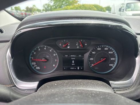 Used 2021 Chevrolet Traverse LS FWD image 15