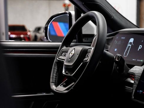 Used 2023 Rivian R1T Adventure image 17