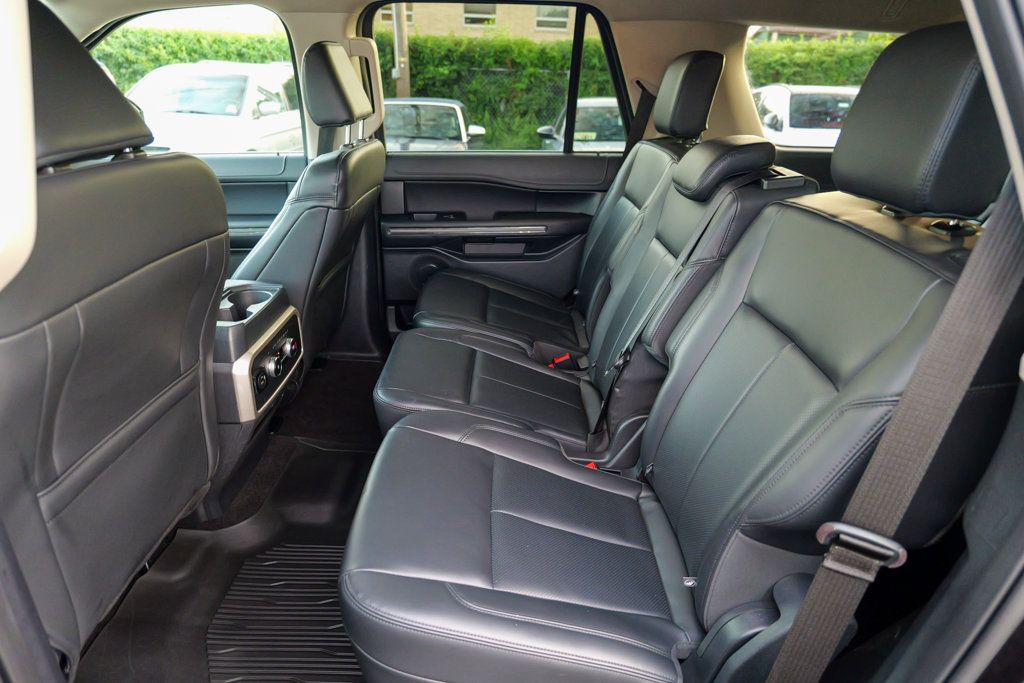 Used 2023 Ford Expedition XLT AWD/4WD image 25