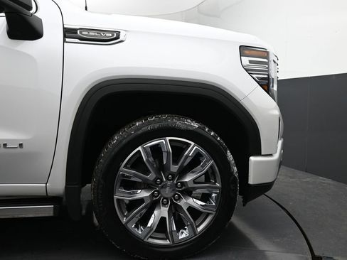 Used 2023 GMC Sierra 1500 Denali w/ Denali Reserve Package image 11