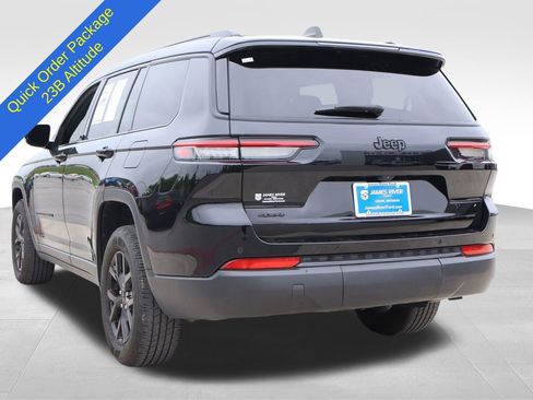 Used 2024 Jeep Grand Cherokee L Laredo AWD/4WD image 3
