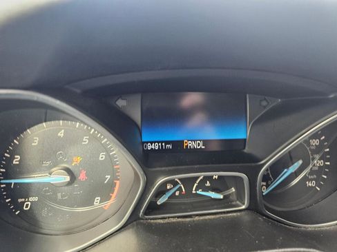 Used 2015 Ford Focus SE image 32