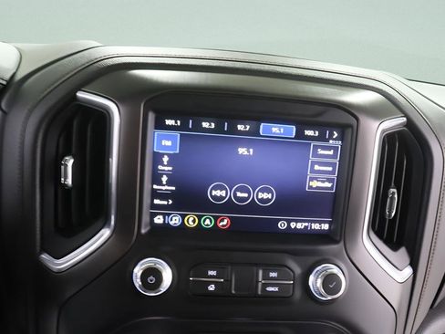 Used 2020 GMC Sierra 2500 AT4 w/ AT4 Premium Package AWD/4WD image 15