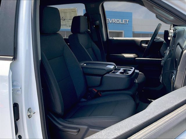 Used 2026 Chevrolet Silverado 1500 Custom Trail Boss w/ Turbomax Blackout Package AWD/4WD image 13