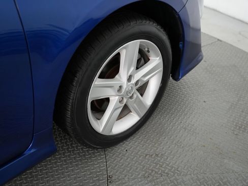 Used 2014 Toyota Camry SE FWD image 59