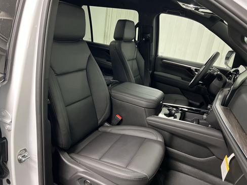 New 2026 Chevrolet Suburban LT w/ Comfort Package image 63