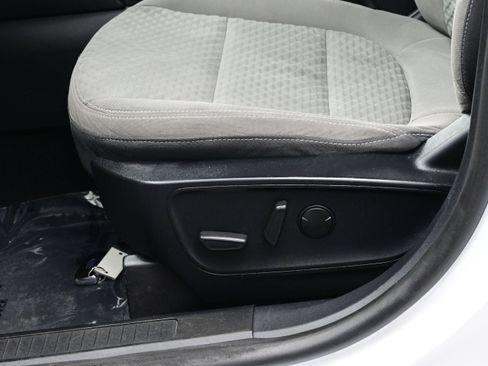 Used 2020 Ford Escape SE AWD/4WD image 11