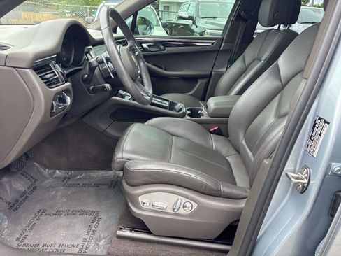 Used 2022 Porsche Macan image 7