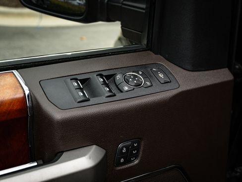 Used 2021 Ford F250 King Ranch image 15