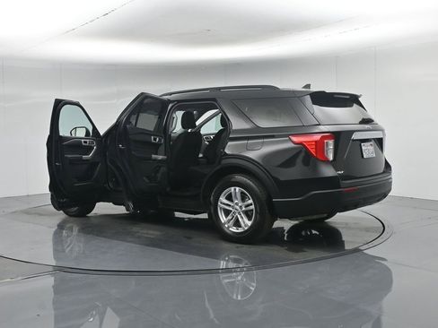 Certified 2023 Ford Explorer XLT RWD image 38