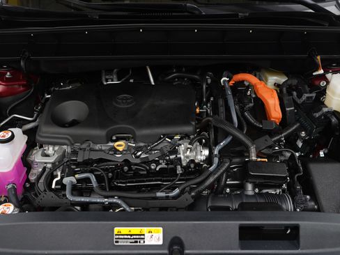 Used 2024 Toyota Highlander XLE image 30