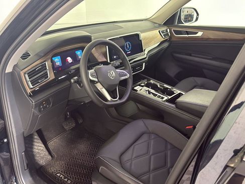 Certified 2024 Volkswagen Atlas SE AWD/4WD image 15