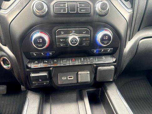 Used 2020 GMC Sierra 1500 AT4 w/ AT4 Premium Package image 17