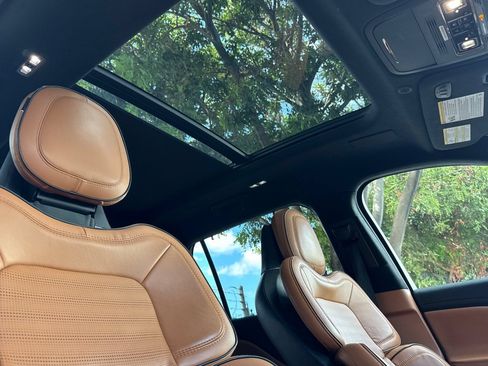 Certified 2022 Lincoln Aviator Black Label AWD/4WD image 16
