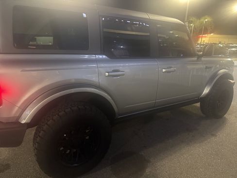Used 2024 Ford Bronco Outer Banks image 3