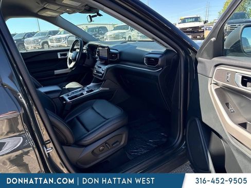 Used 2023 Ford Explorer XLT w/ Equipment Group 202A AWD/4WD image 3