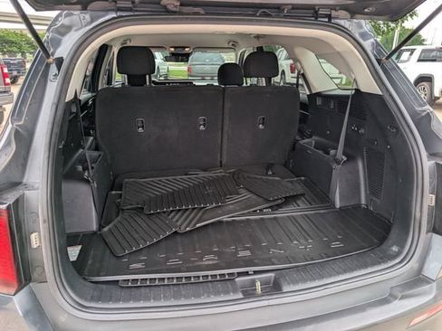 Used 2022 Kia Sorento LX FWD image 27