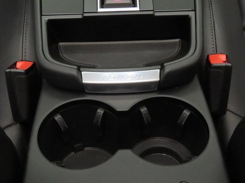 Certified 2026 Porsche Macan AWD/4WD image 29