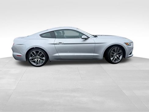 Used 2017 Ford Mustang Premium image 10