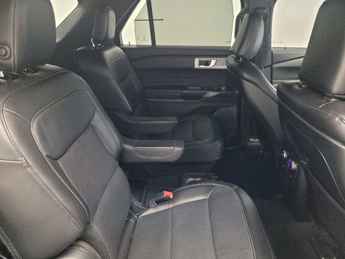 Used 2020 Ford Explorer Limited AWD/4WD image 19