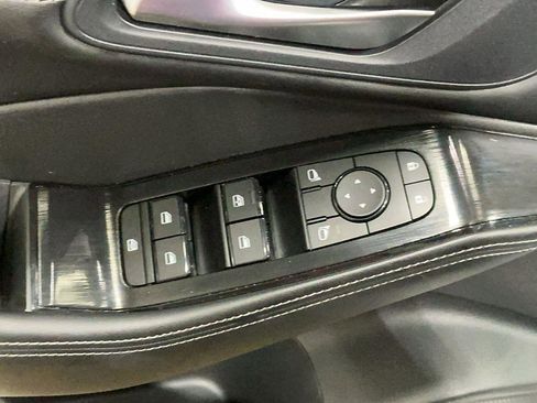 Used 2023 Nissan Rogue SV w/ SV Premium B Package image 17