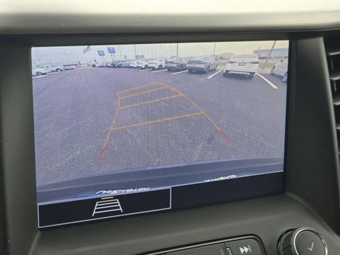 Used 2023 GMC Acadia SLE w/ Driver Convenience Package image 5