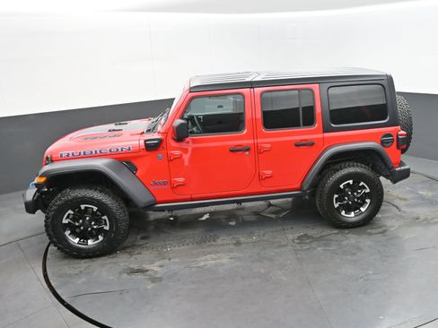 Used 2024 Jeep Wrangler Unlimited Rubicon 4xe image 36