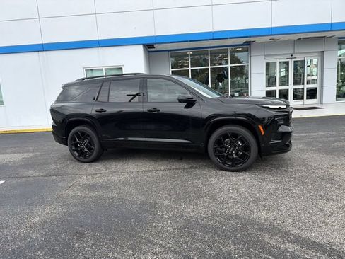 New 2026 Chevrolet Traverse RS w/ LPO, Floor Liner Package FWD image 13