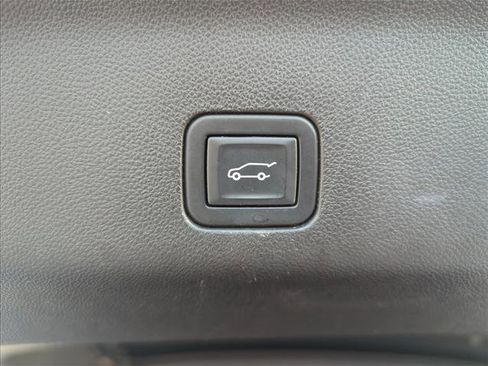 Used 2023 GMC Yukon AT4 w/ Technology Package image 27