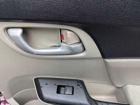 Used 2013 Honda Civic LX image 25