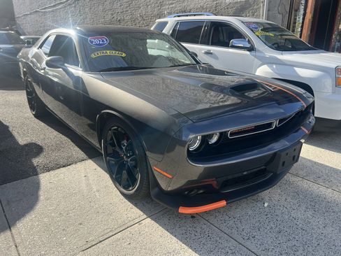 Used 2023 Dodge Challenger GT image 2