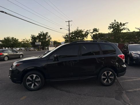 Used 2018 Subaru Forester 2.5i Premium AWD/4WD image 8