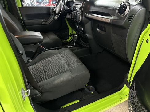 Used 2012 Jeep Wrangler Unlimited Sport image 59